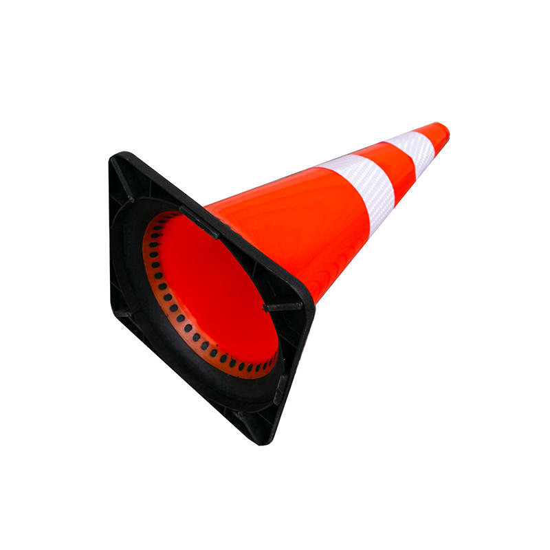 XP-RP7532WG PVC Traffic Cone With Black Base