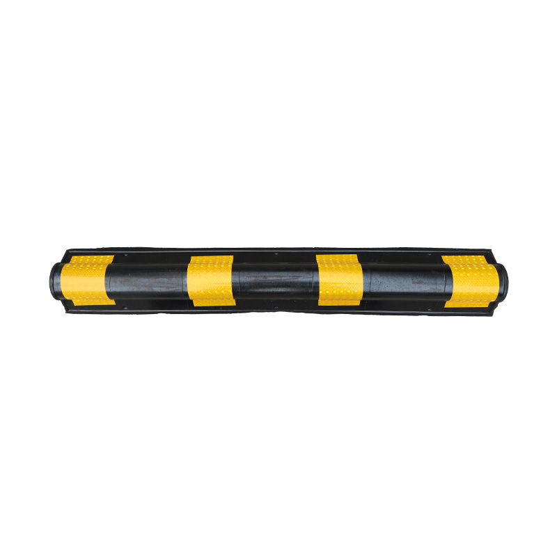 XP-RRCG801008 Rubber Parking Lot Corner Guards